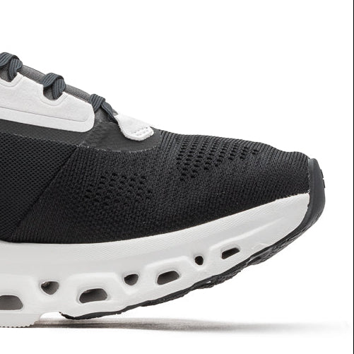Women's On Cloudstratus 3 - Black/Frost